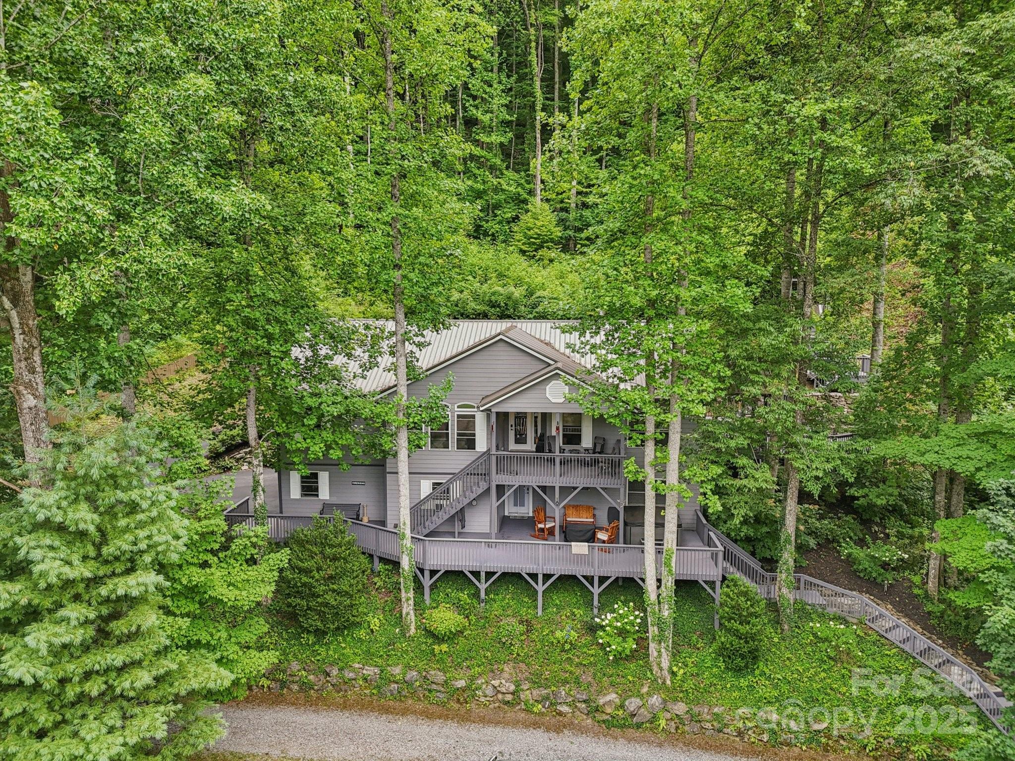 Property Photo:  7 Higel Lane  NC 28751 