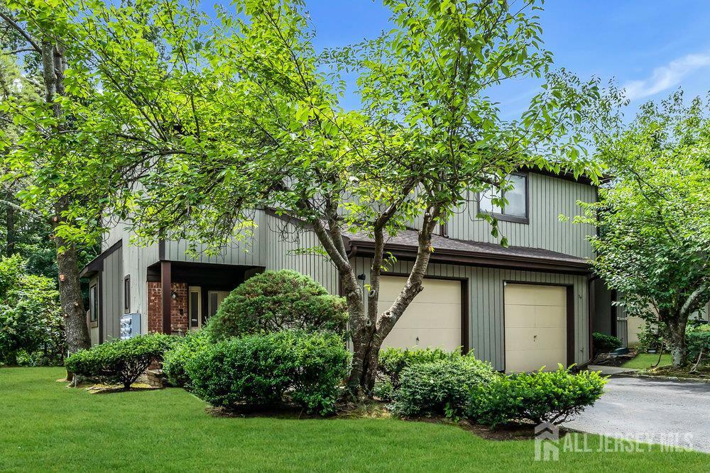 35 Laurie Court 210  Old Bridge NJ 07747 photo