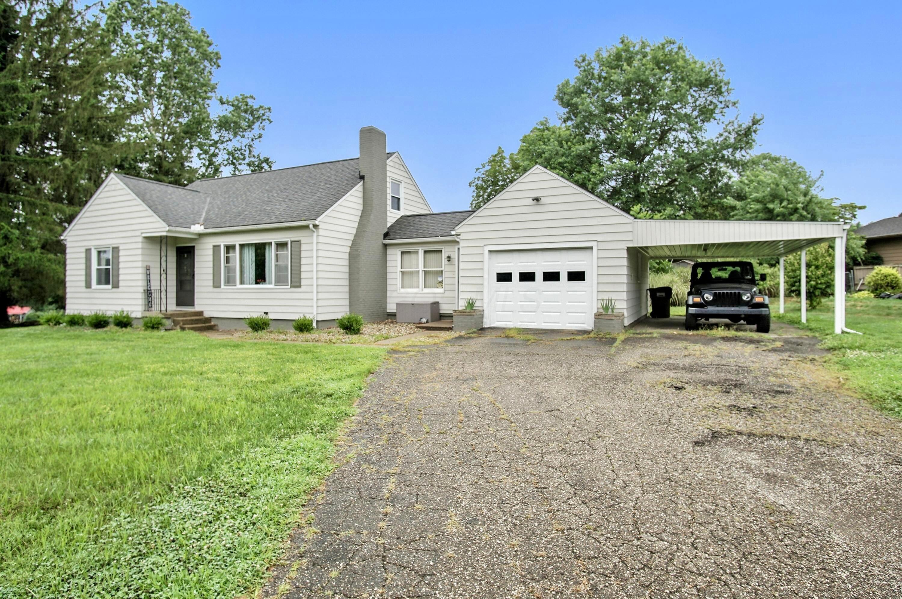 Property Photo: 3080 Newark Road OH 43701