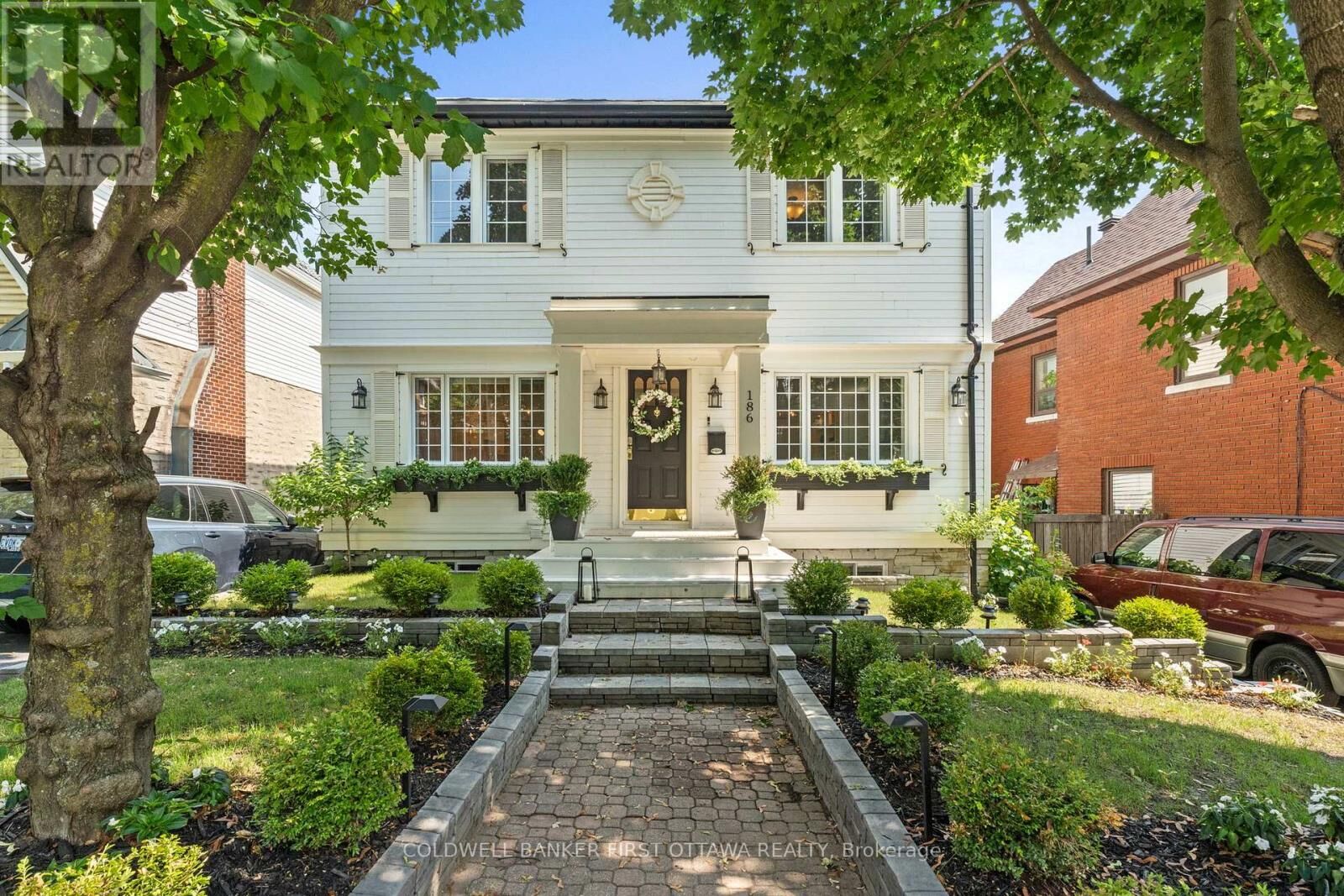 Property Photo: 186 Aylmer Avenue ON K1S 2Y6