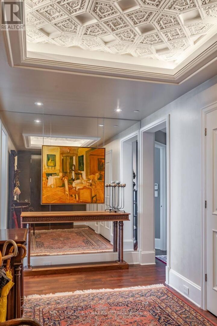 Property Photo:  1035 Bank Street 1801  ON K1S 5K3 