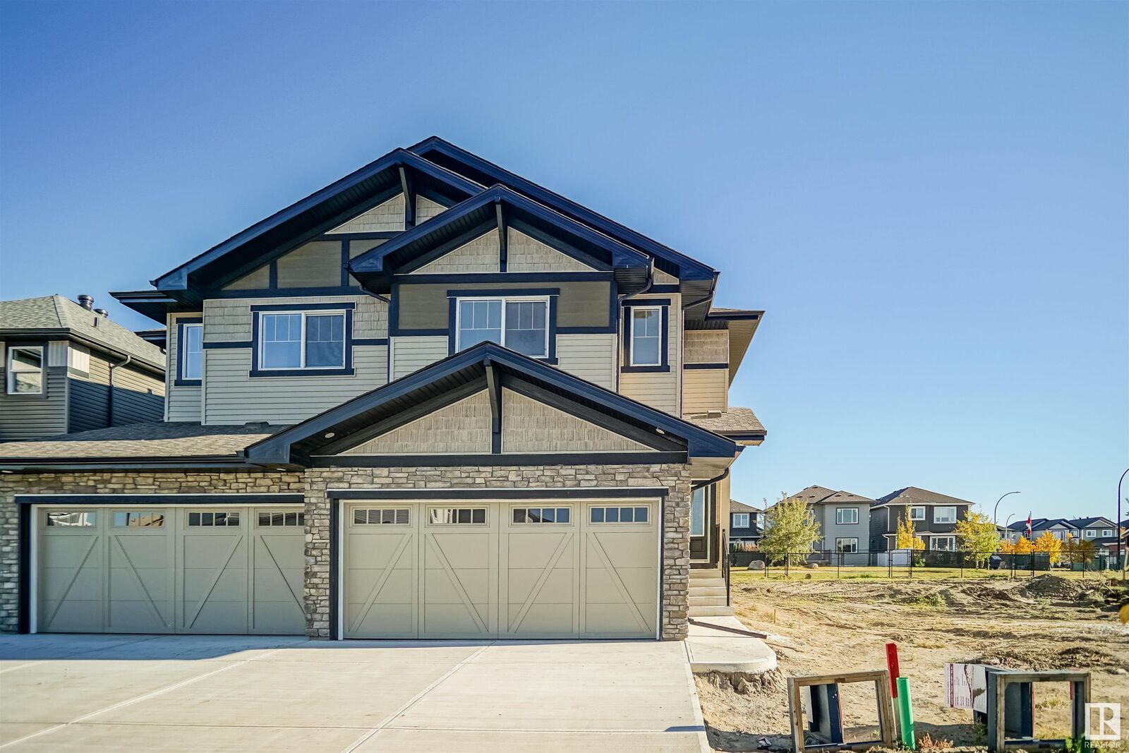 Property Photo: 1180 South Creek Wynd AB T7Z 2Z1