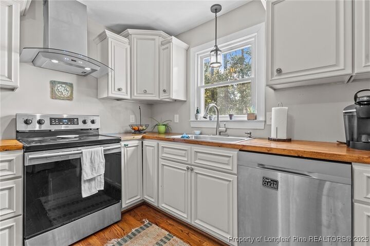 Property Photo:  2707 Bennington Road  NC 28303 