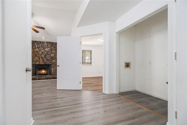Property Photo:  1066 Worcester Place NW  GA 30047 
