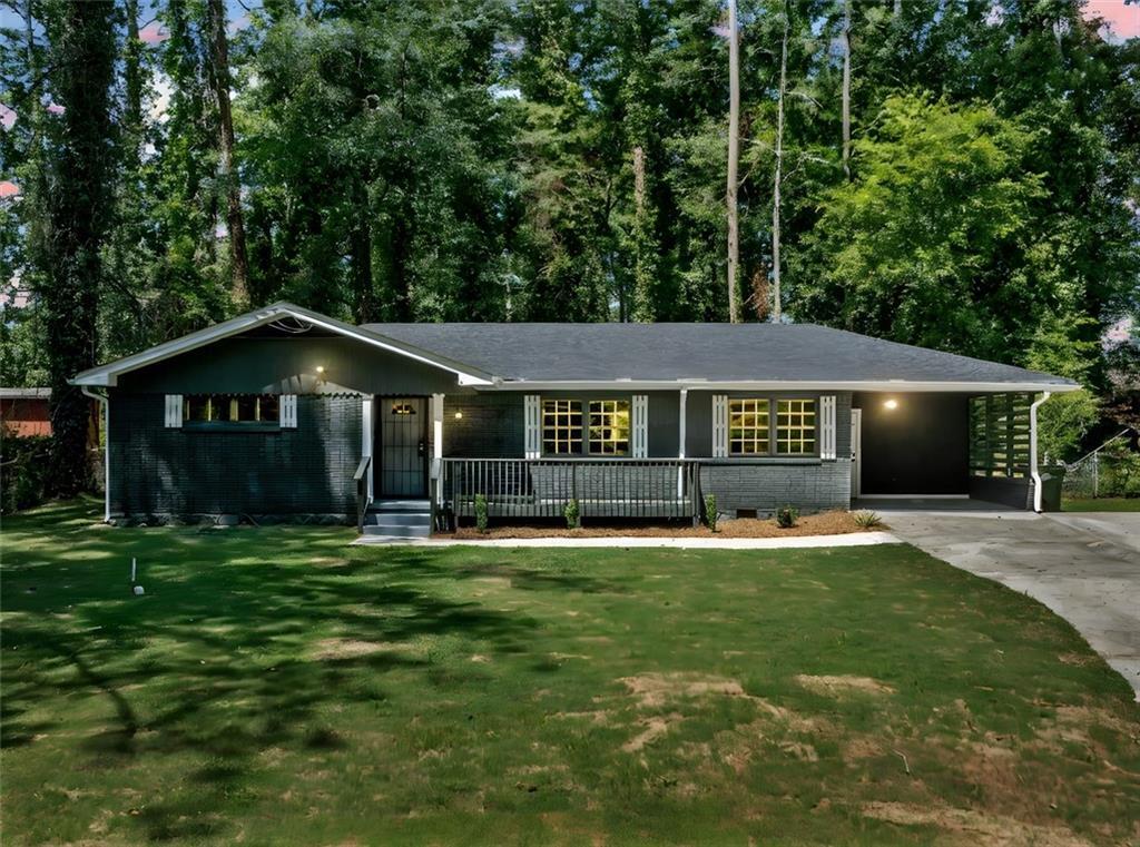 Property Photo: 1905 Fort Valley Drive SW GA 30311