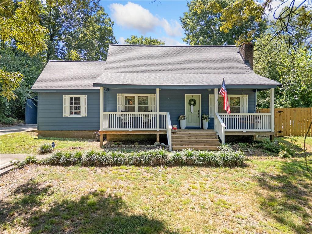 Property Photo:  354 Oakridge Drive SE  GA 30121 