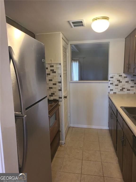 Property Photo:  1394 Wood Circle S  GA 30260 