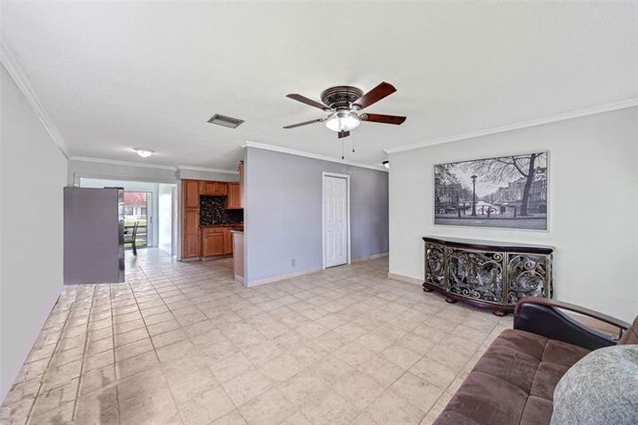 Property Photo: 8421 NW 59th Pl FL 33321