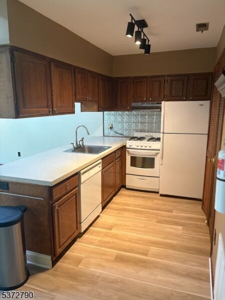 Property Photo: 5 Powderhorn Ct 8 NJ 07462