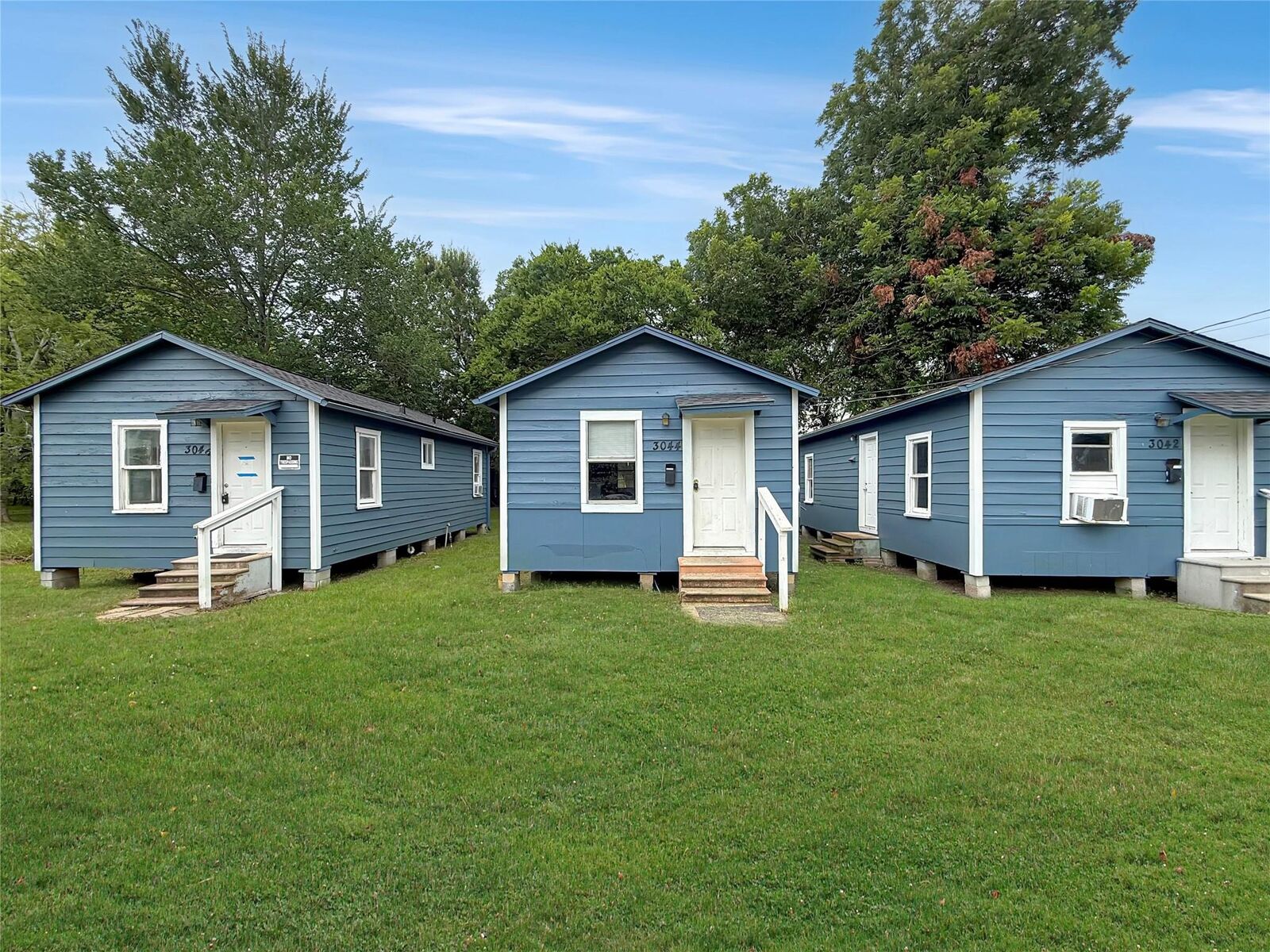 Property Photo: 3044 W Crockett Street TX 77701