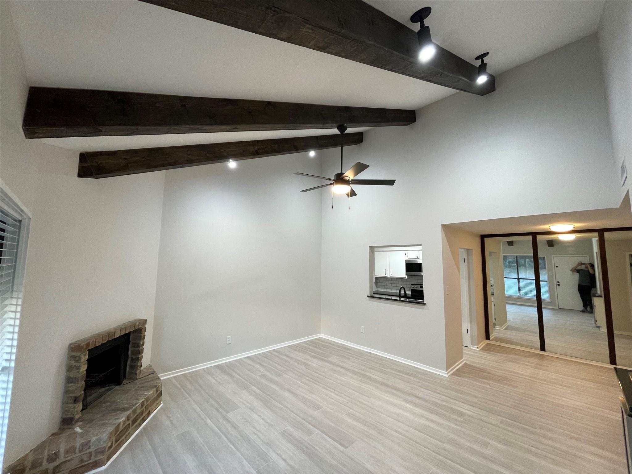 Property Photo: 1100 Augusta Drive 40 TX 77057