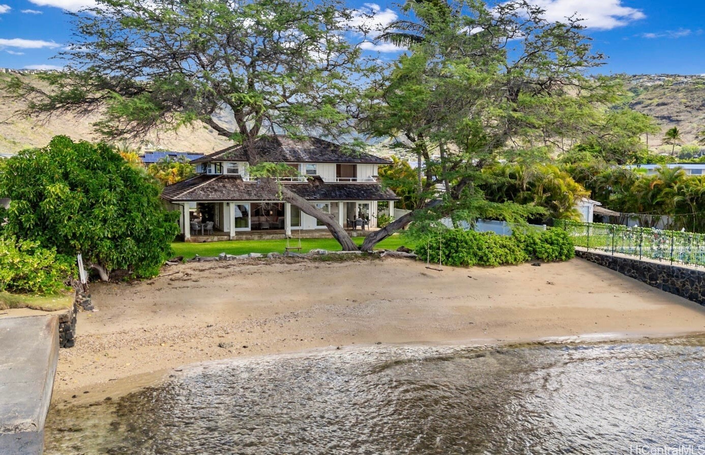 5245 Kalanianaole Highway  Honolulu HI 96821 photo