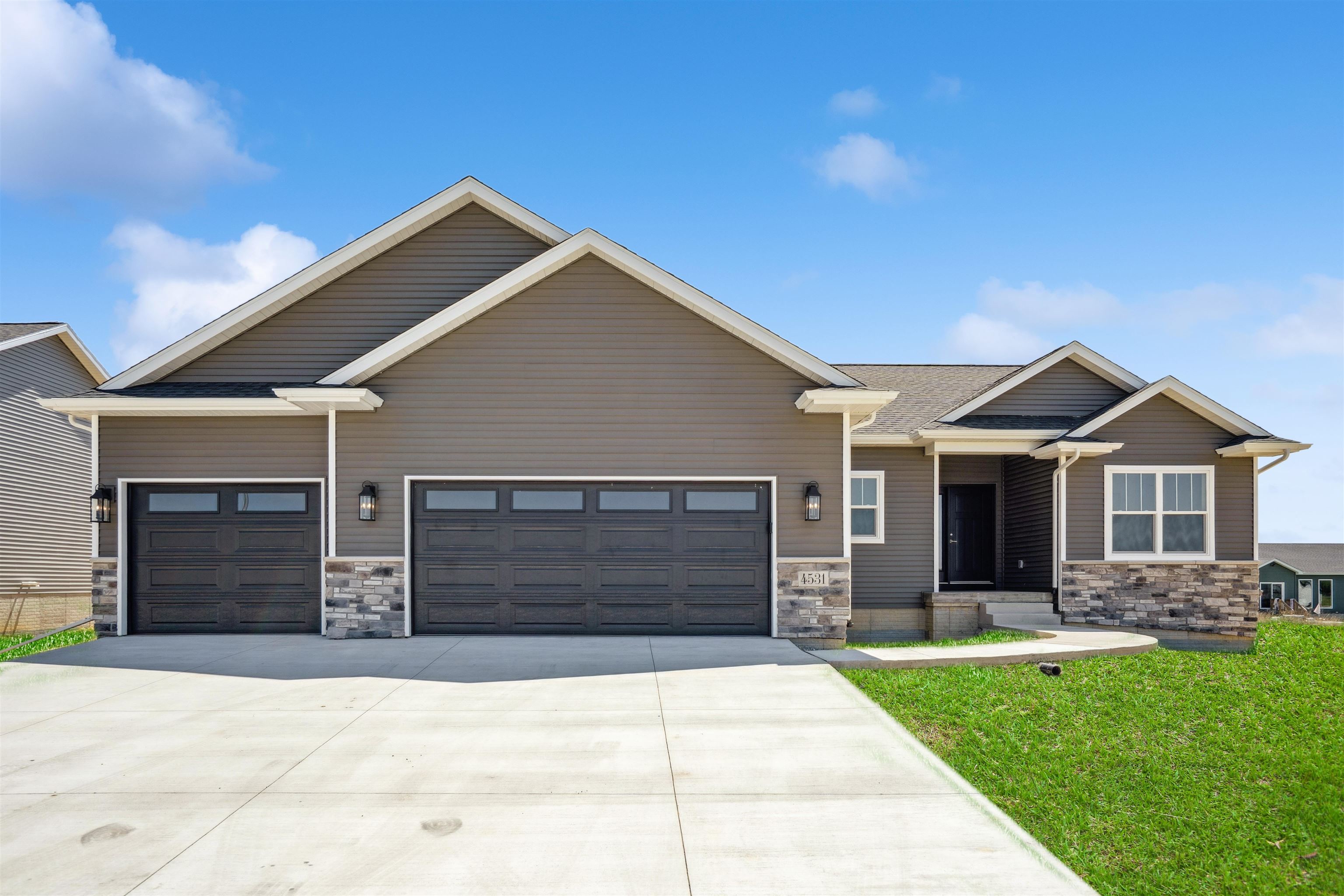 Property Photo:  4534 Sonoma Drive  IA 50613 