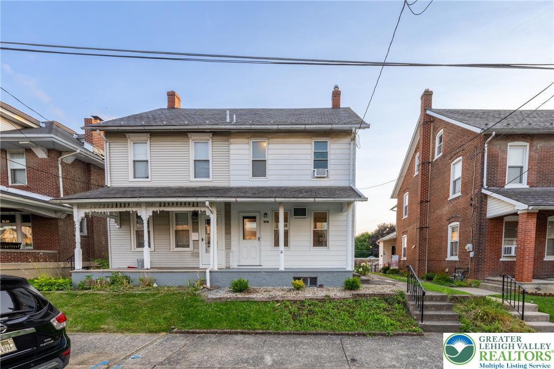 Property Photo:  918 Dewey Avenue  PA 18067 