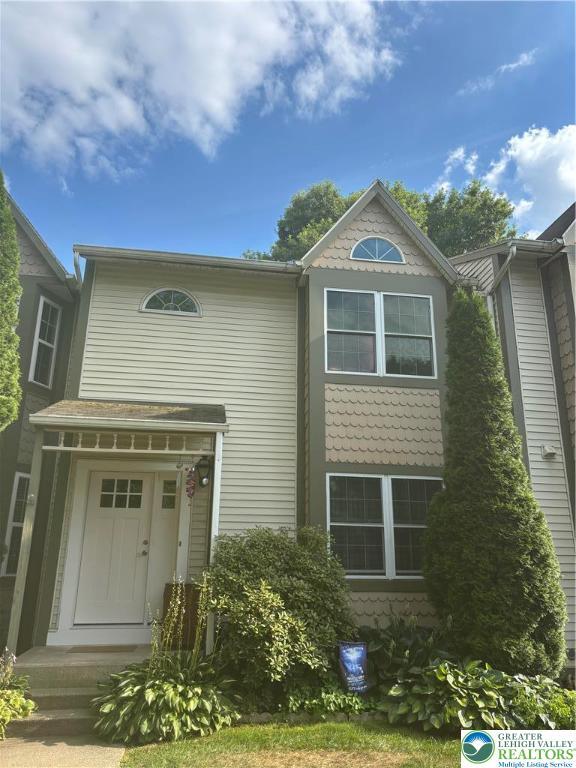 Property Photo: 102 Franklin Court PA 18020