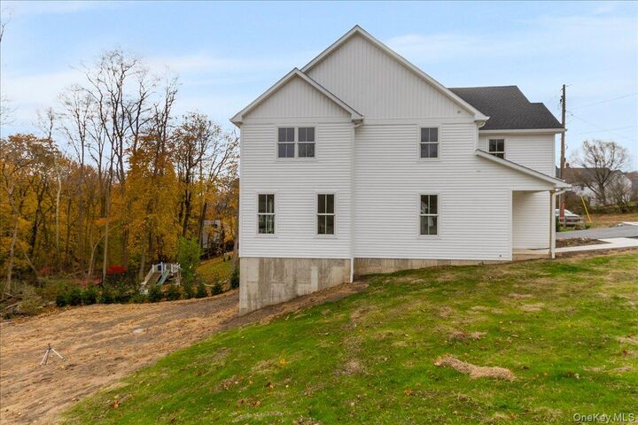 Property Photo:  4 Eastview Court  NY 10509 