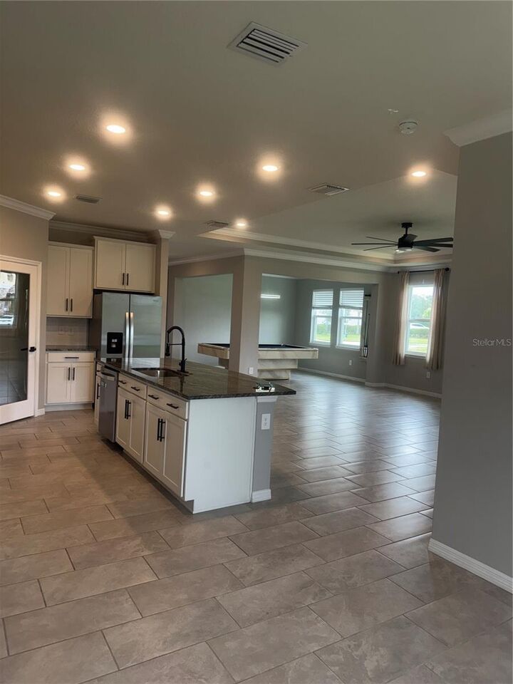 Property Photo: 5384 Grove Mill Loop FL 34211