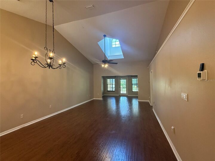 Property Photo:  2021 Arbor Way  FL 32757 
