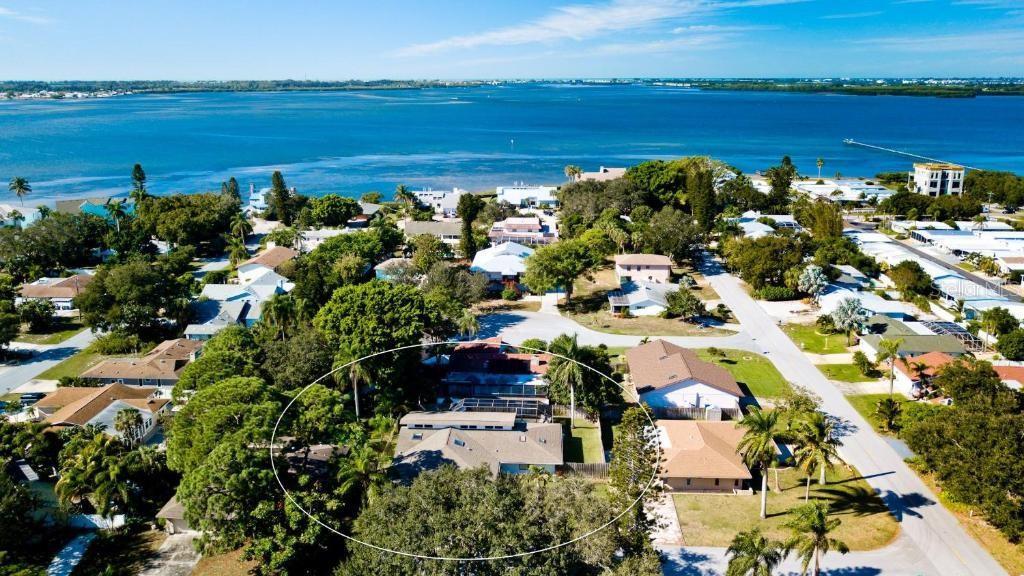 Property Photo:  2208 79th Street W  FL 34209 