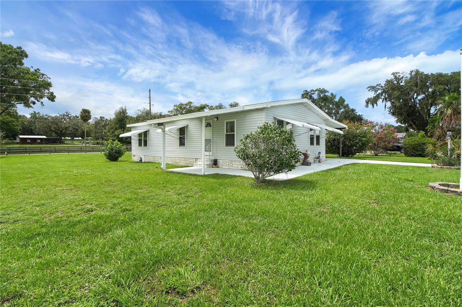 Property Photo:  13230 SE 47th Court  FL 34420 