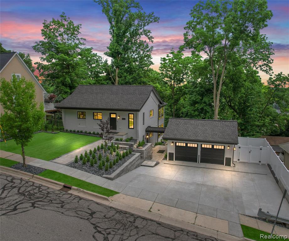 Property Photo: 462 East Street MI 48167