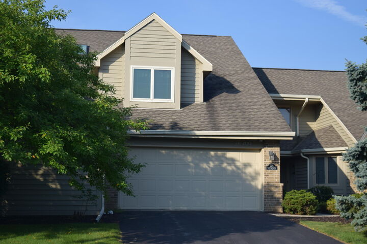 N21w24191 Dorchester Dr 22C  Pewaukee WI 53072 photo