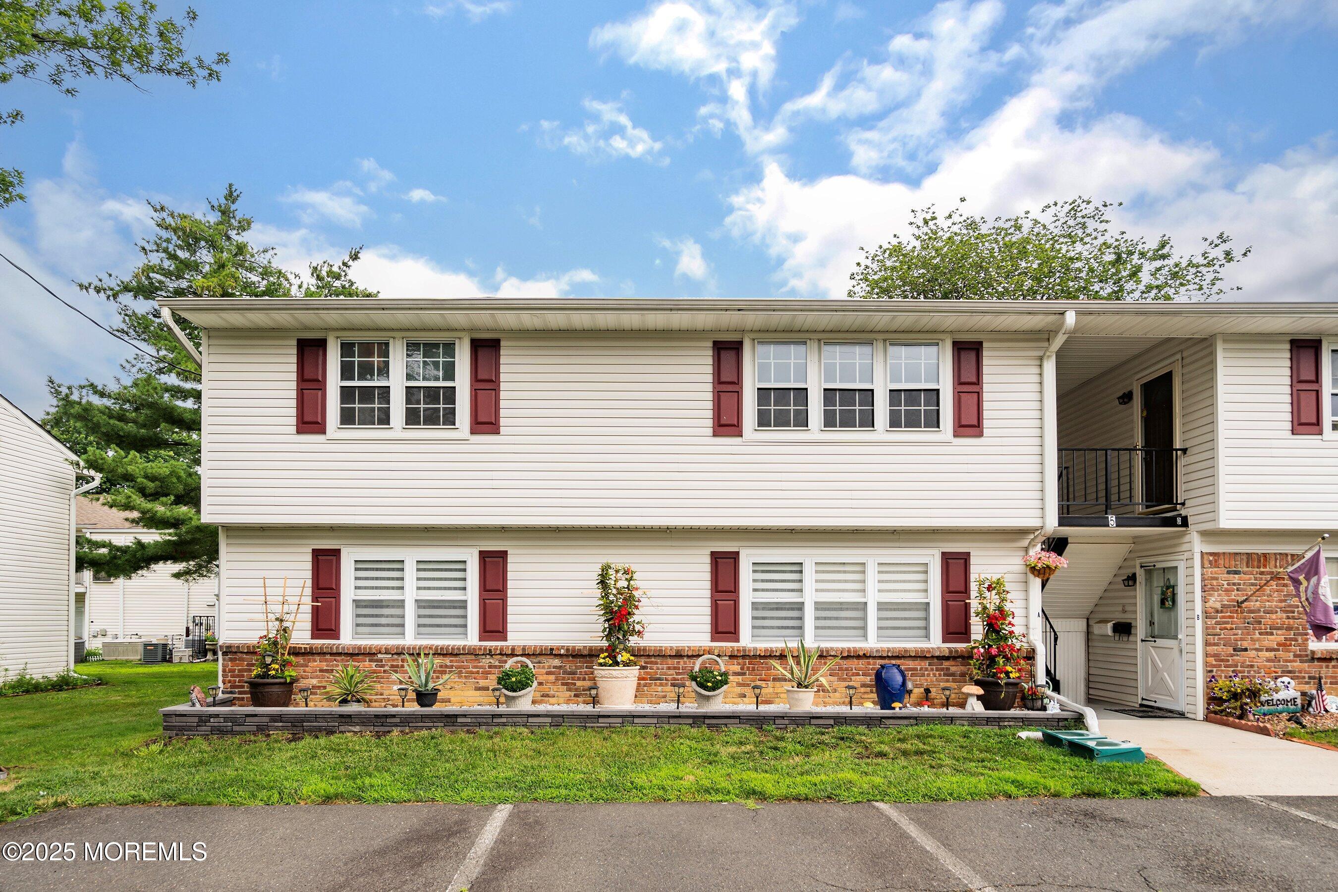 5 Pennsylvania Drive 456  Matawan NJ 07747 photo
