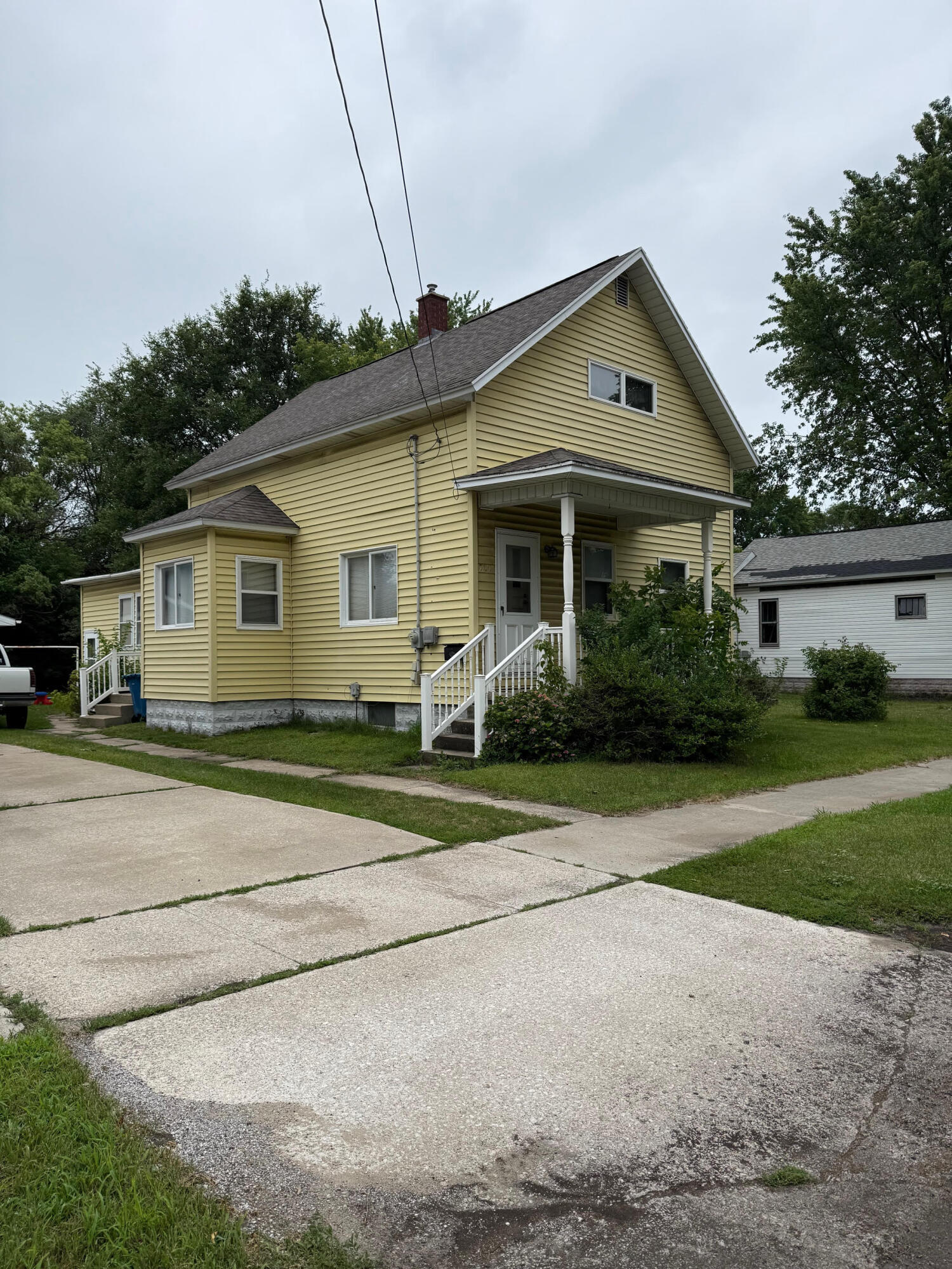 704 Engelman Street  Manistee MI 49660 photo