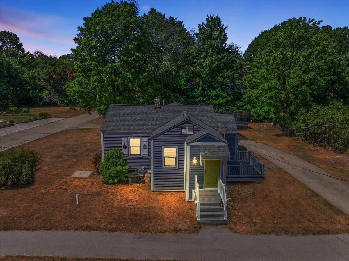 Property Photo: 2087 W 32nd Street MI 49423