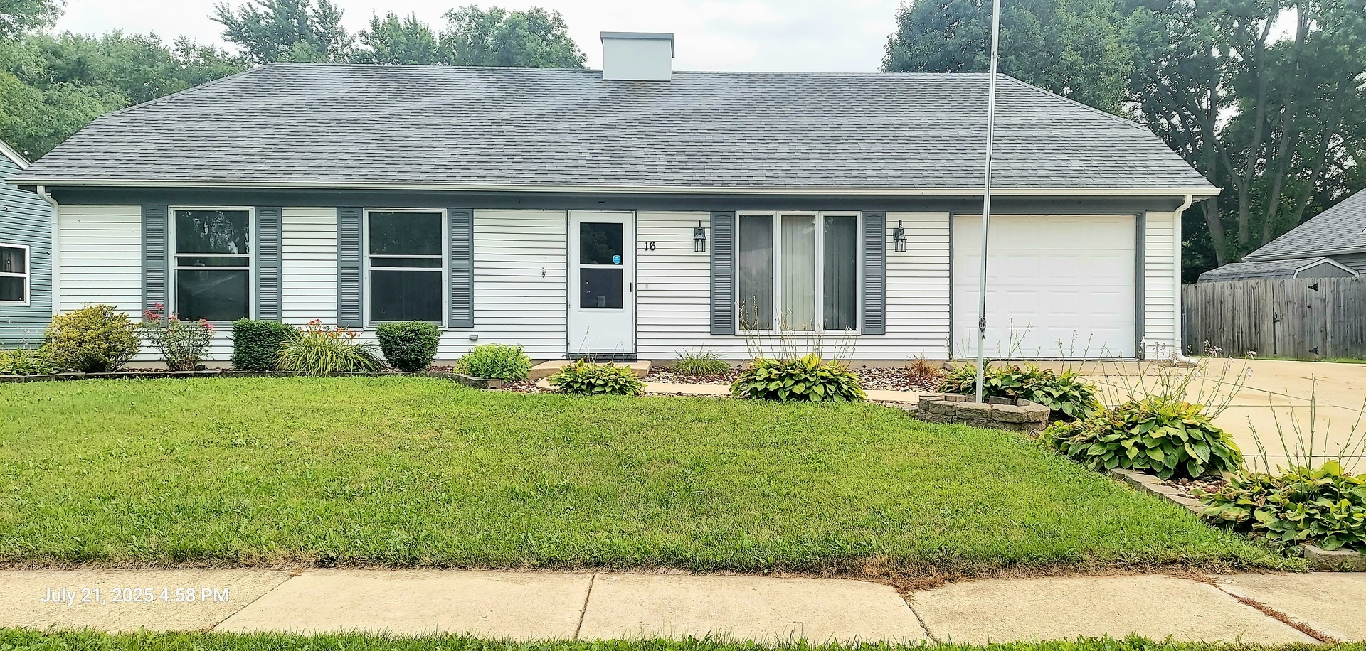 Property Photo:  16 Brockway Drive  IL 60543 