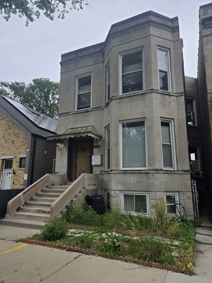 6339 S Eberhart Avenue 1  Chicago IL 60637 photo