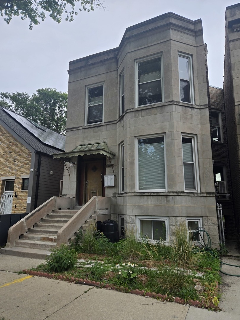 Property Photo: 6339 S Eberhart Avenue 1 IL 60637