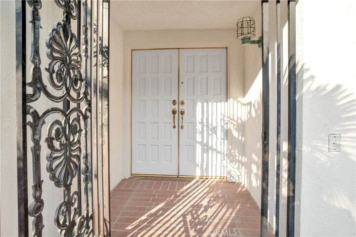Property Photo:  3240 Longridge Avenue  CA 91423 