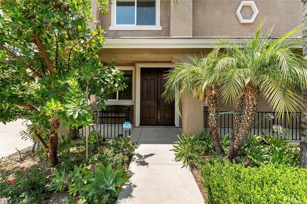 Property Photo:  9849 Dreams Lane  CA 91345 