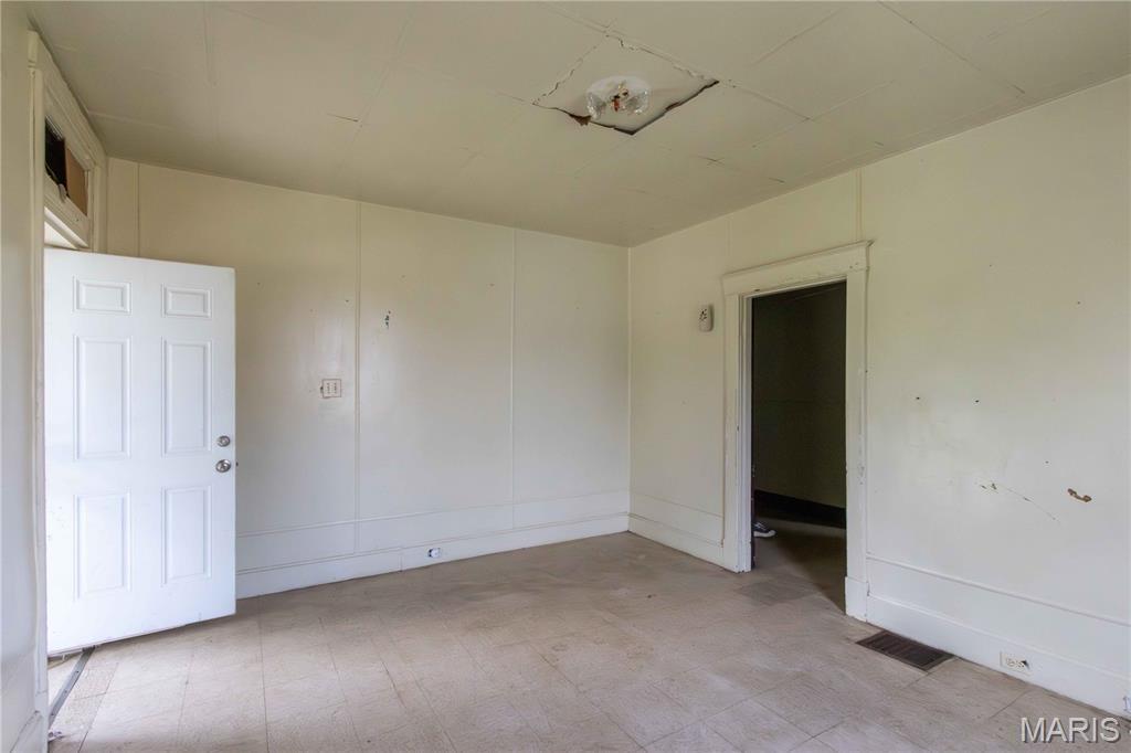Property Photo:  3149 Jefferson Avenue  IL 62205 