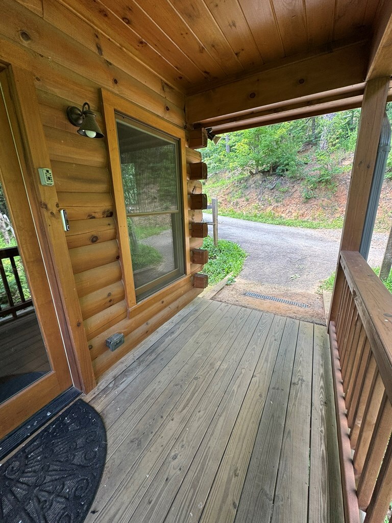 Property Photo: 264 Little Rock Creek Court GA 30522
