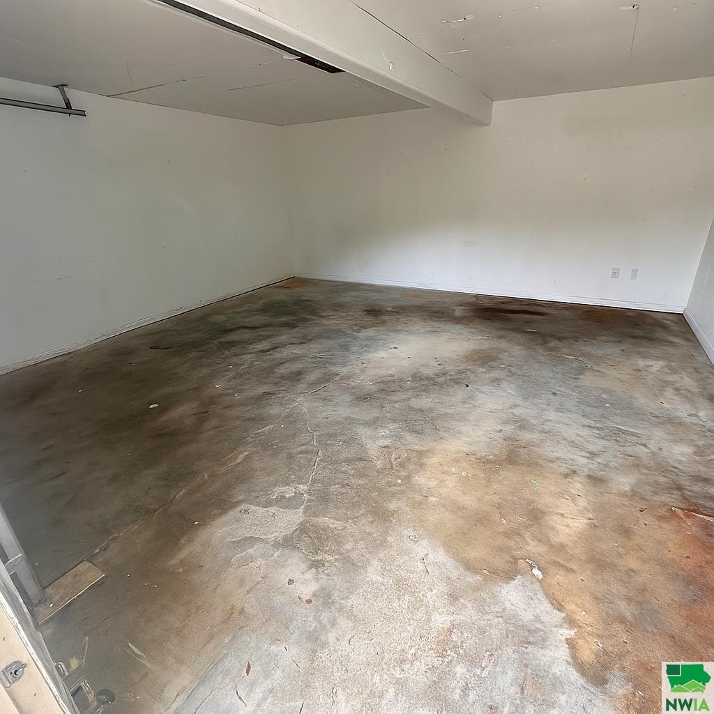 Property Photo: 909 Alice Street IA 51105