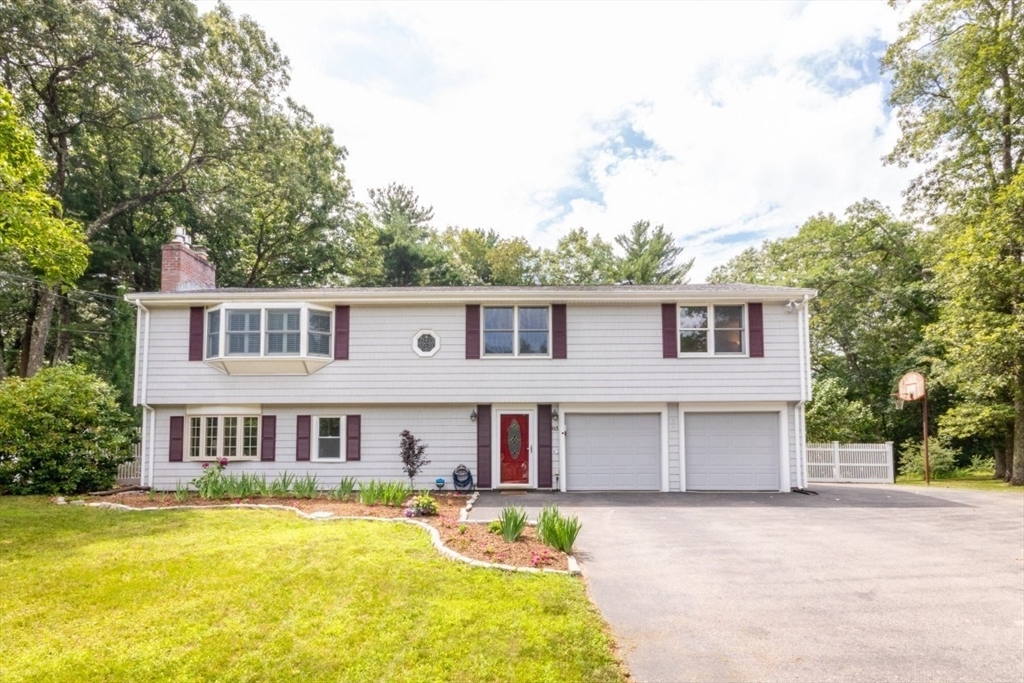 Property Photo:  83 Pine St  MA 01760 