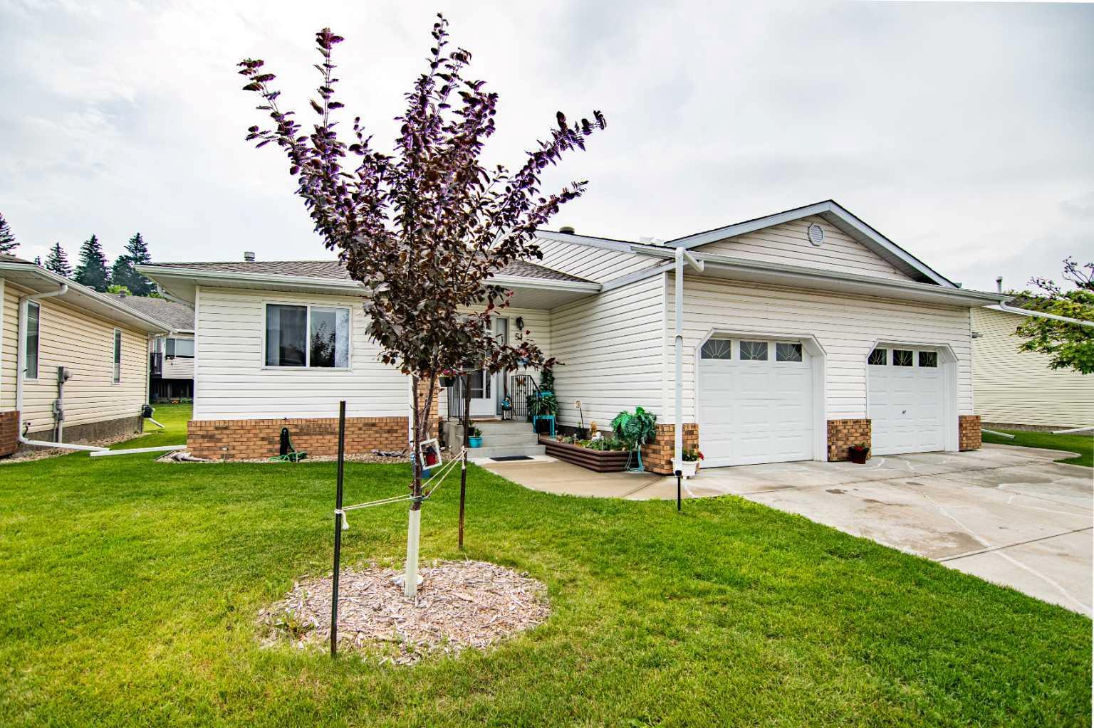 Property Photo:  2821 Botterill Crescent 51  AB T4R 2E5 