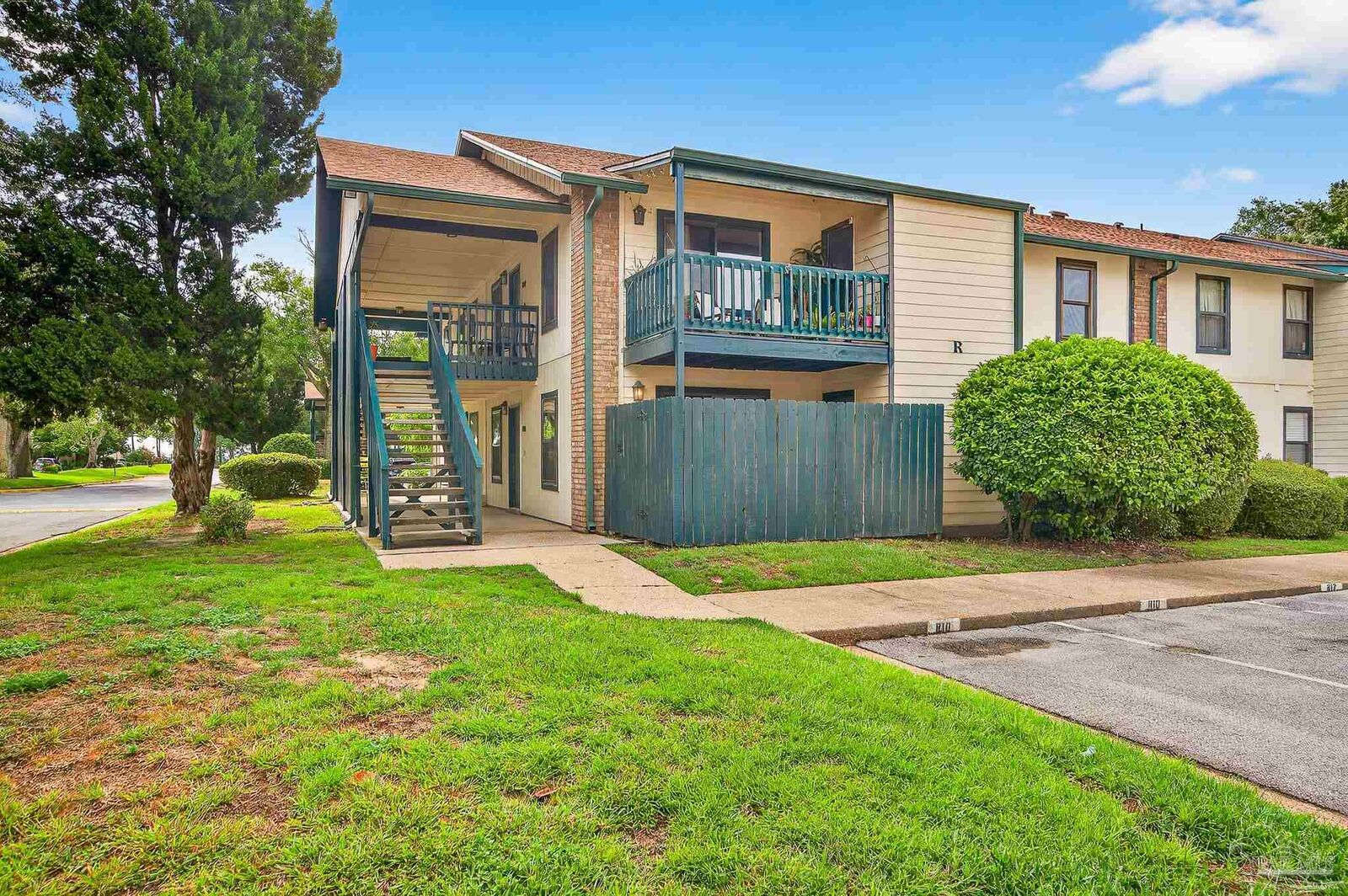 Property Photo:  2299 Scenic Hwy R10  FL 32503 