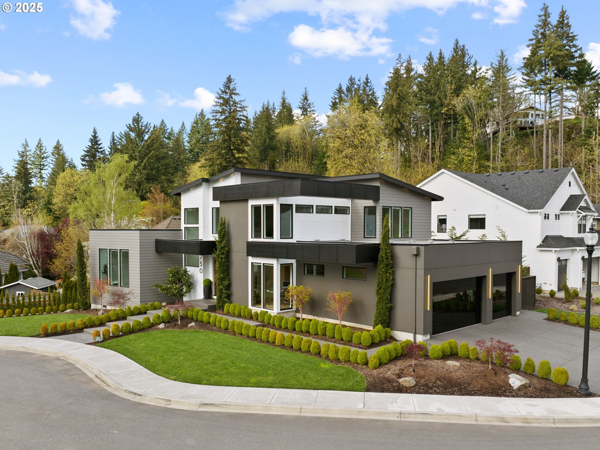 Property Photo: 750 NE Province Ct WA 98607