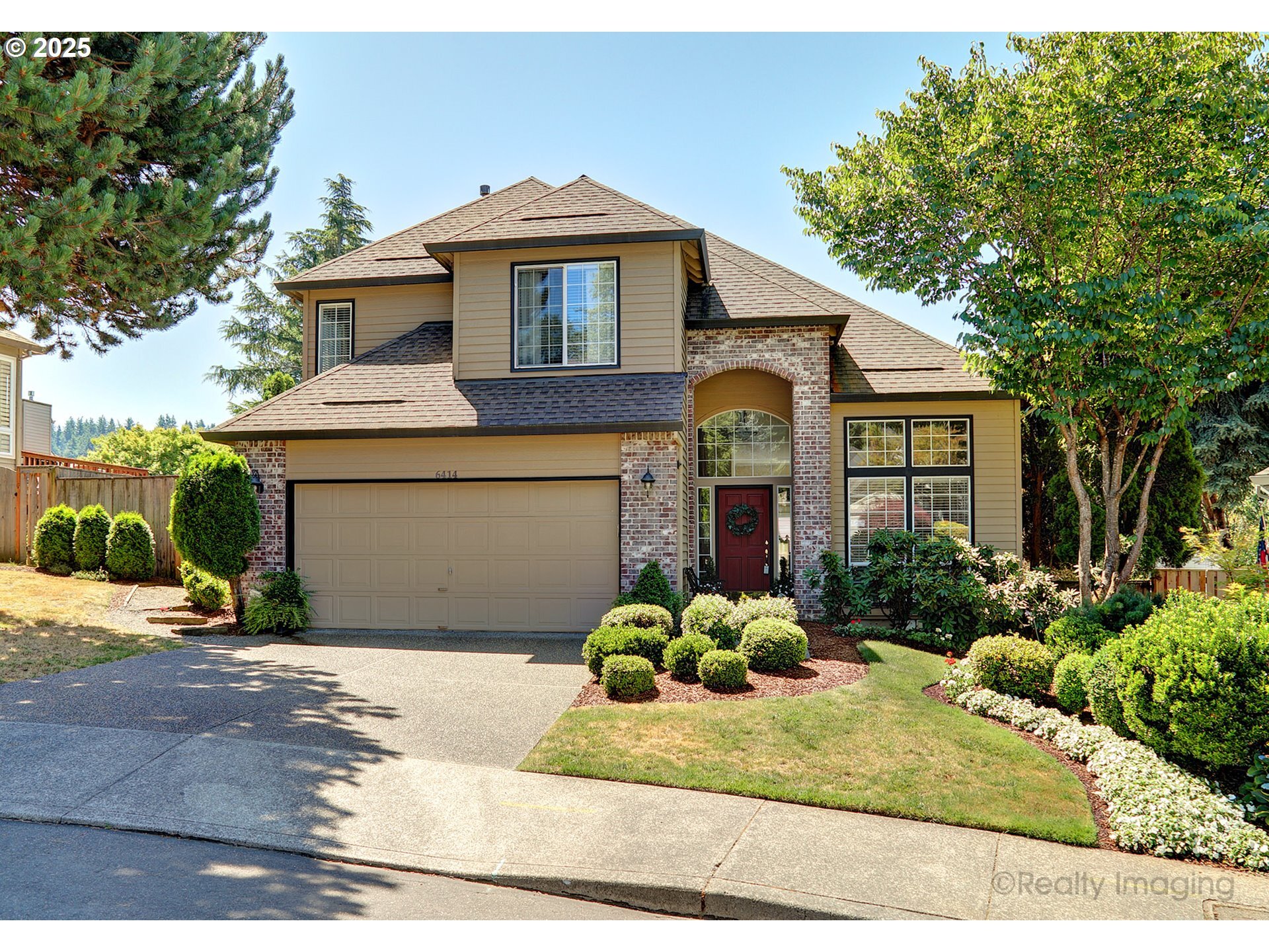 Property Photo:  6414 SW Ash Creek Dr  OR 97219 