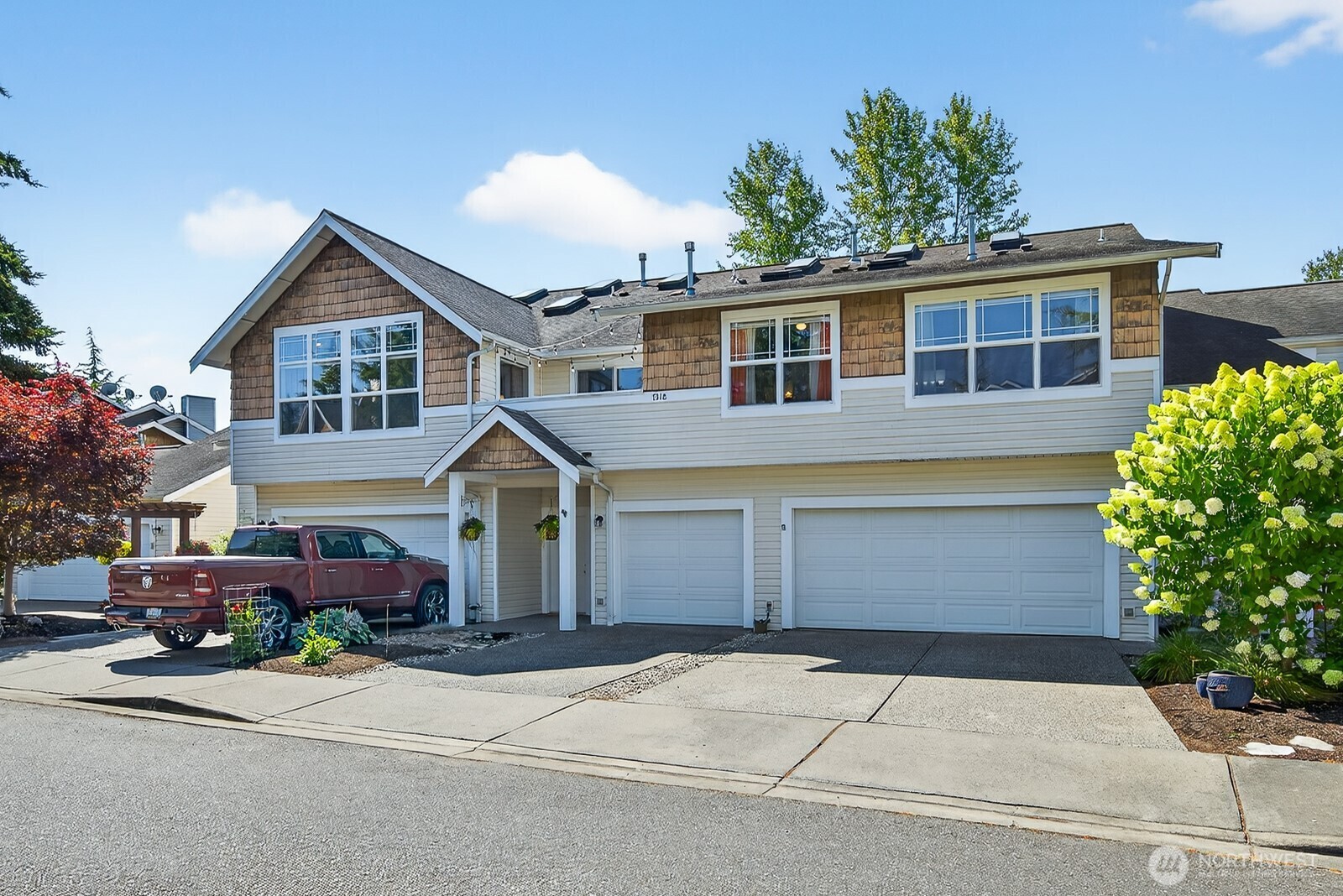 Property Photo: 7318 Centerville Court 303 WA 98292
