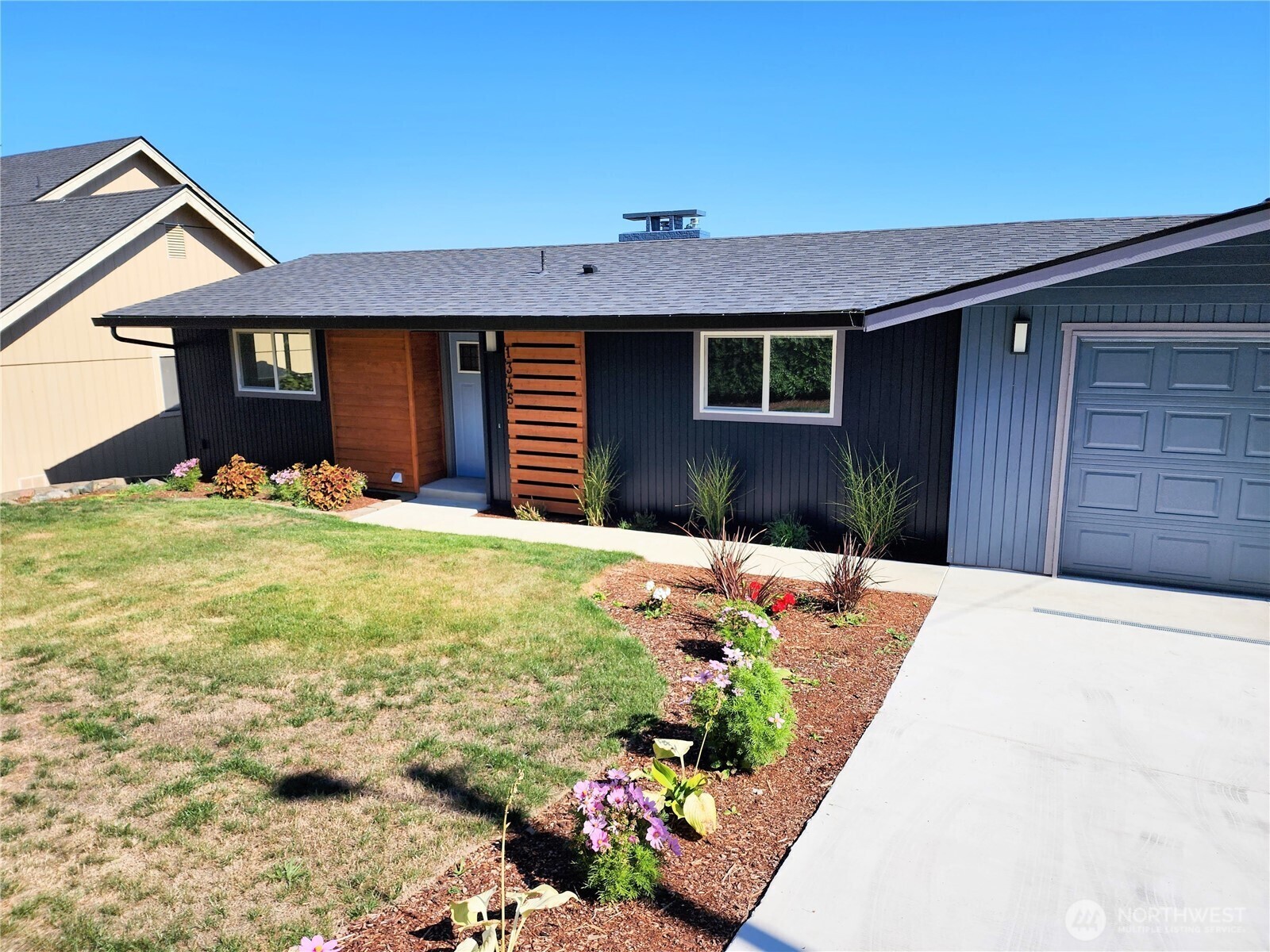 Property Photo: 1345 Rainbow Lane WA 98282