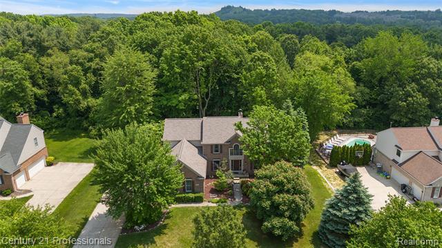 Property Photo:  7363 Oakstone Drive  MI 48348 