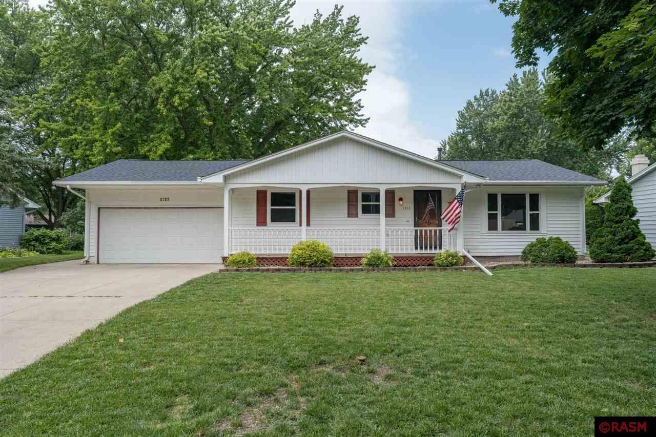 Property Photo:  1717 Mary Lane  MN 56003 