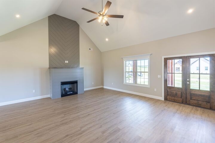 Property Photo:  240 Hummingbird Way  AL 35645 - KILLEN 