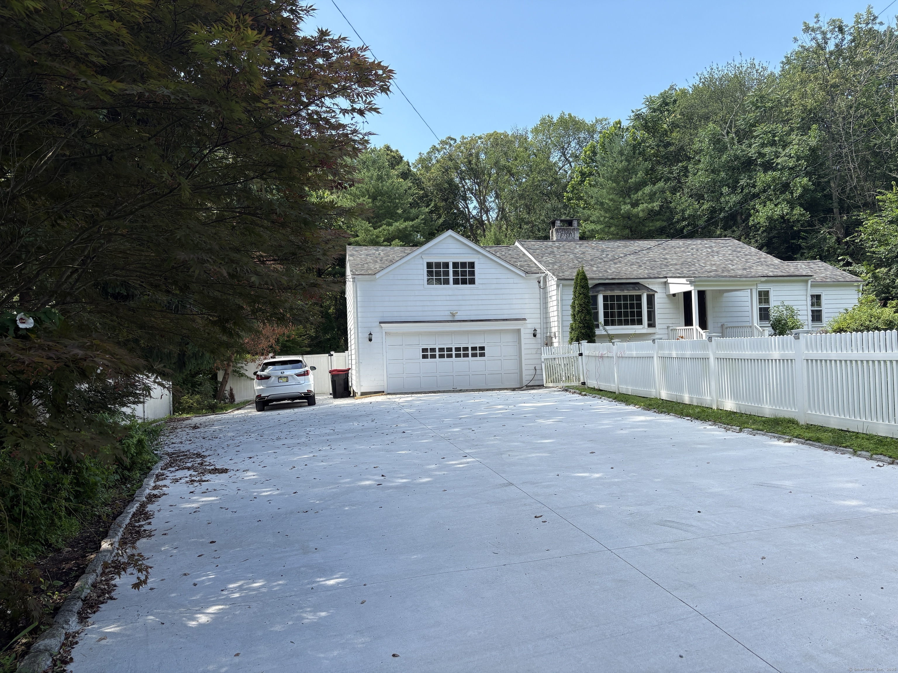 Property Photo:  158 Jelliff Mill Road  CT 06840 