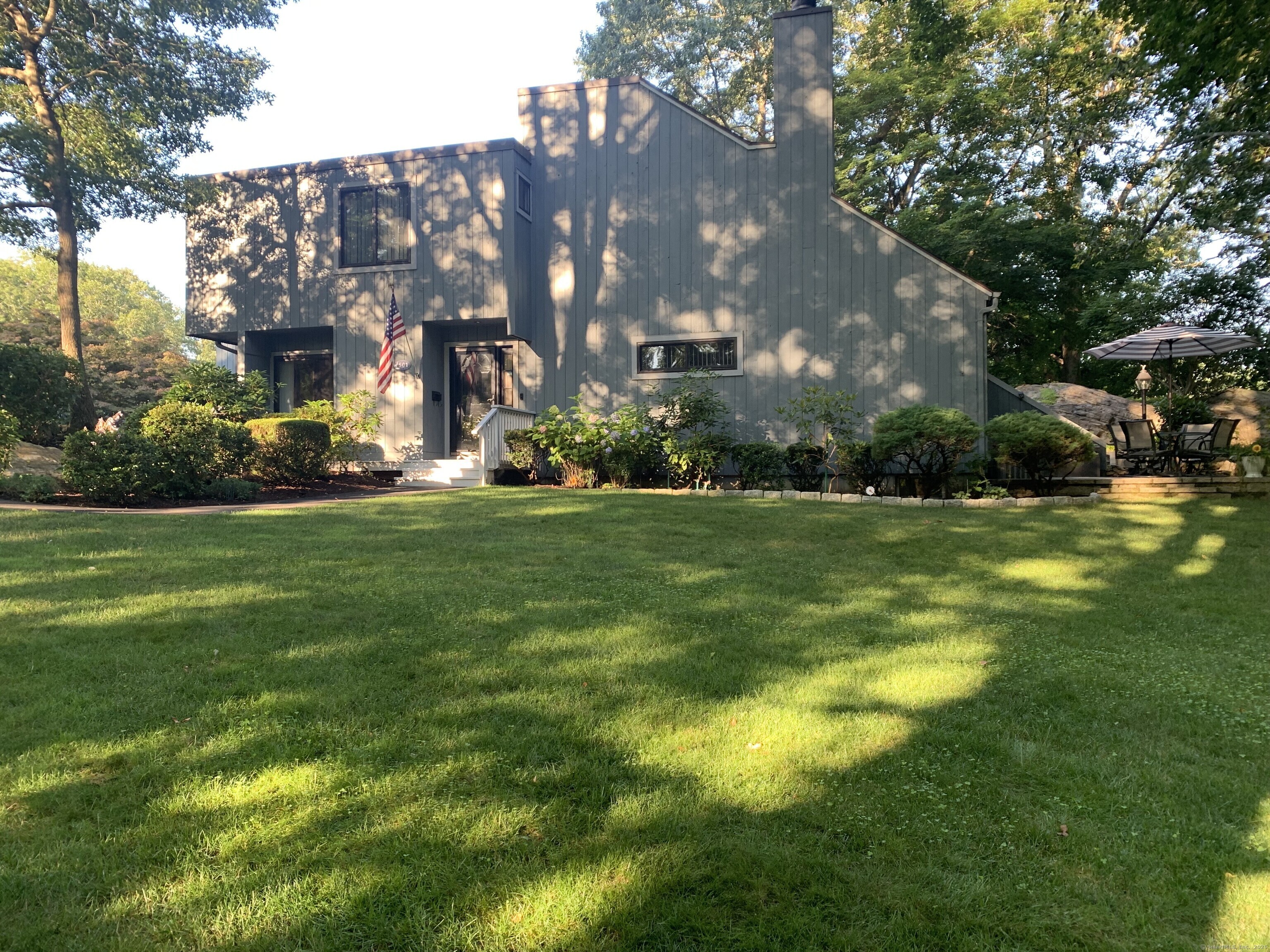 Property Photo:  501 Plymouth Colony Road 501  CT 06405 