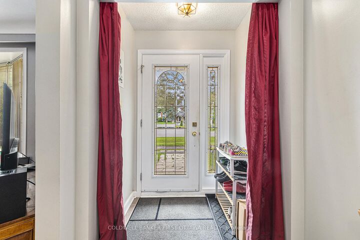 Property Photo: 3061 Upper Otterson Place ON K1V 7B5